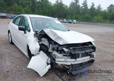 2015 Subaru Legacy 2.5I z USA, uszkodzony, nr VIN 4S3BNBA69F3055109